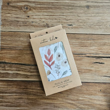 Load image into Gallery viewer, Soft petals - Muslin swaddle
