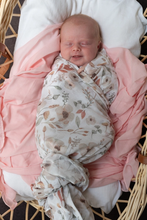 Load image into Gallery viewer, Soft petals - Muslin swaddle
