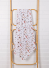 Load image into Gallery viewer, Soft petals - Muslin swaddle

