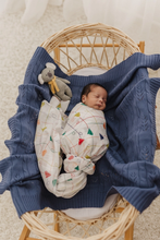 Load image into Gallery viewer, Little glider - Muslin swaddle
