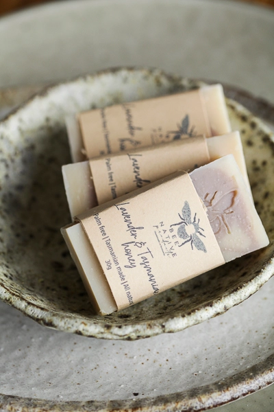 Natural guest soap - Lavender and Tasmanian honey (set of 3)
